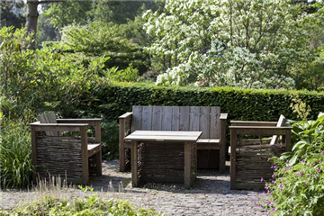 GARTENARBEITEN VOR DEM WINTER